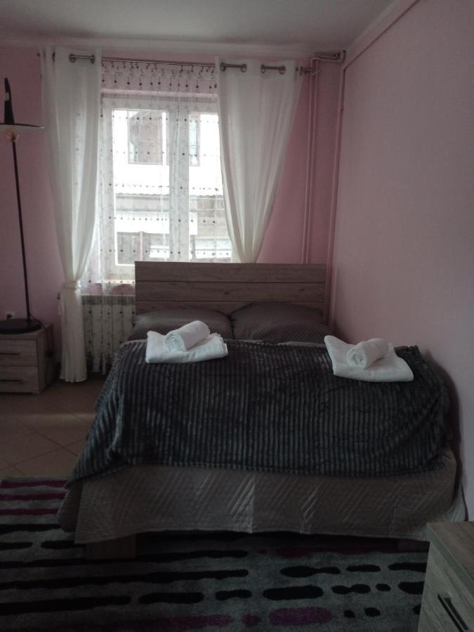 Uroczy Apartament คราคูฟ ภายนอก รูปภาพ