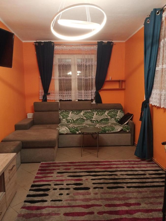 Uroczy Apartament คราคูฟ ภายนอก รูปภาพ