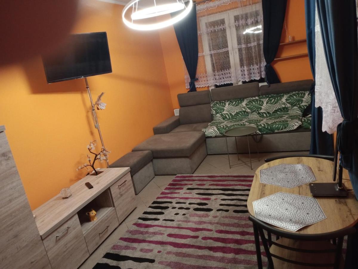 Uroczy Apartament คราคูฟ ภายนอก รูปภาพ